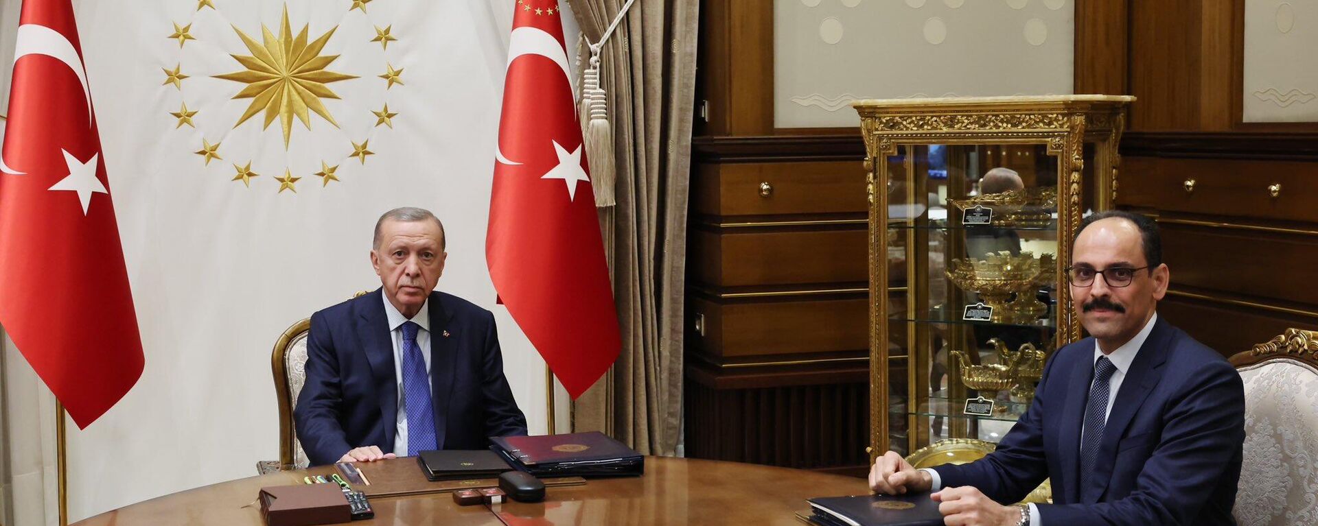 Cumhurbaşkanı Recep Tayyip Erdoğan, Milli İstihbarat Teşkilatı (MİT) Başkanı İbrahim Kalın'ı kabul etti. - Sputnik Türkiye, 1920, 21.06.2023