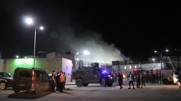 Çankırı Valiliği İl Göç İdaresi Müdürlüğü Geri Gönderme Merkezi'nde düzensiz göçmenler tarafından çıkarılan yangın söndürüldü.  - Sputnik Türkiye
