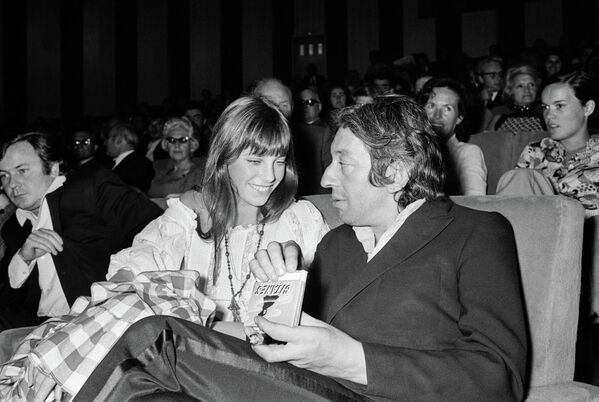 İngiliz sanatçı, 1975&#x27;te Gainsbourg&#x27;un ilk filmi olan &#x27;Je t&#x27;aime... moi non plus&#x27; filmindeki rolü ile En İyi Aktris dalında Cesar Ödülü&#x27;nü kazanmıştı. - Sputnik Türkiye
