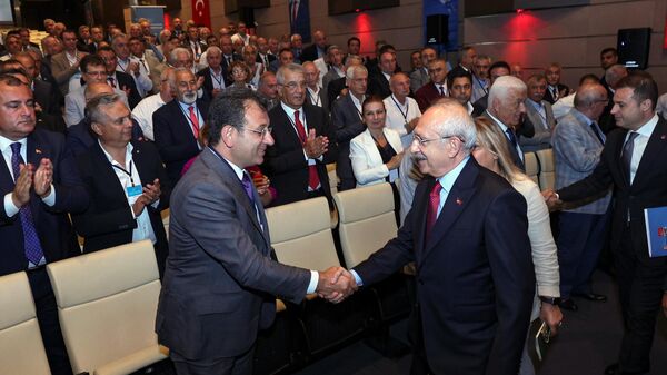Cumhuriyet Halk Partisi Genel Başkanı Kemal Kılıçdaroğlu, CHP Genel Merkezi’nde düzenlenen CHP’li Belediye Başkanları Toplantısı’na başkanlık etti.  - Sputnik Türkiye