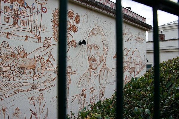 Hollandalı ressam, Van Gogh'un eserlerini Fransa'da yaşadığı köyde resmetti - Sputnik Türkiye