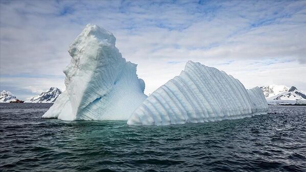 Antarktika'da Arjantin büyüklüğünde deniz buzu eridi - Sputnik Türkiye
