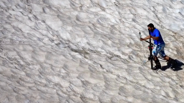 40 derece sıcakta karda kayak - Sputnik Türkiye