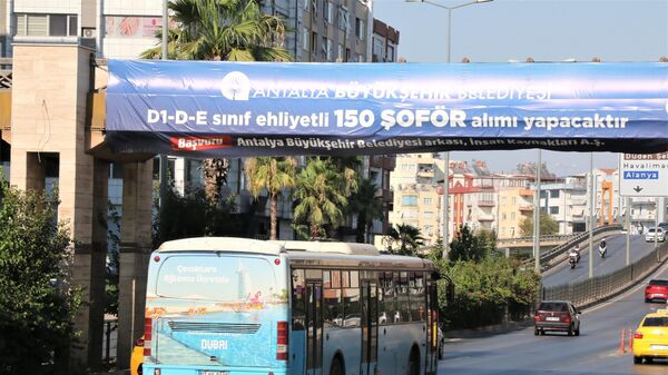 24 bin TL maaşla şoför bulunamadı, günlük 800 TL peşin ödeme usulüne geçildi - Sputnik Türkiye