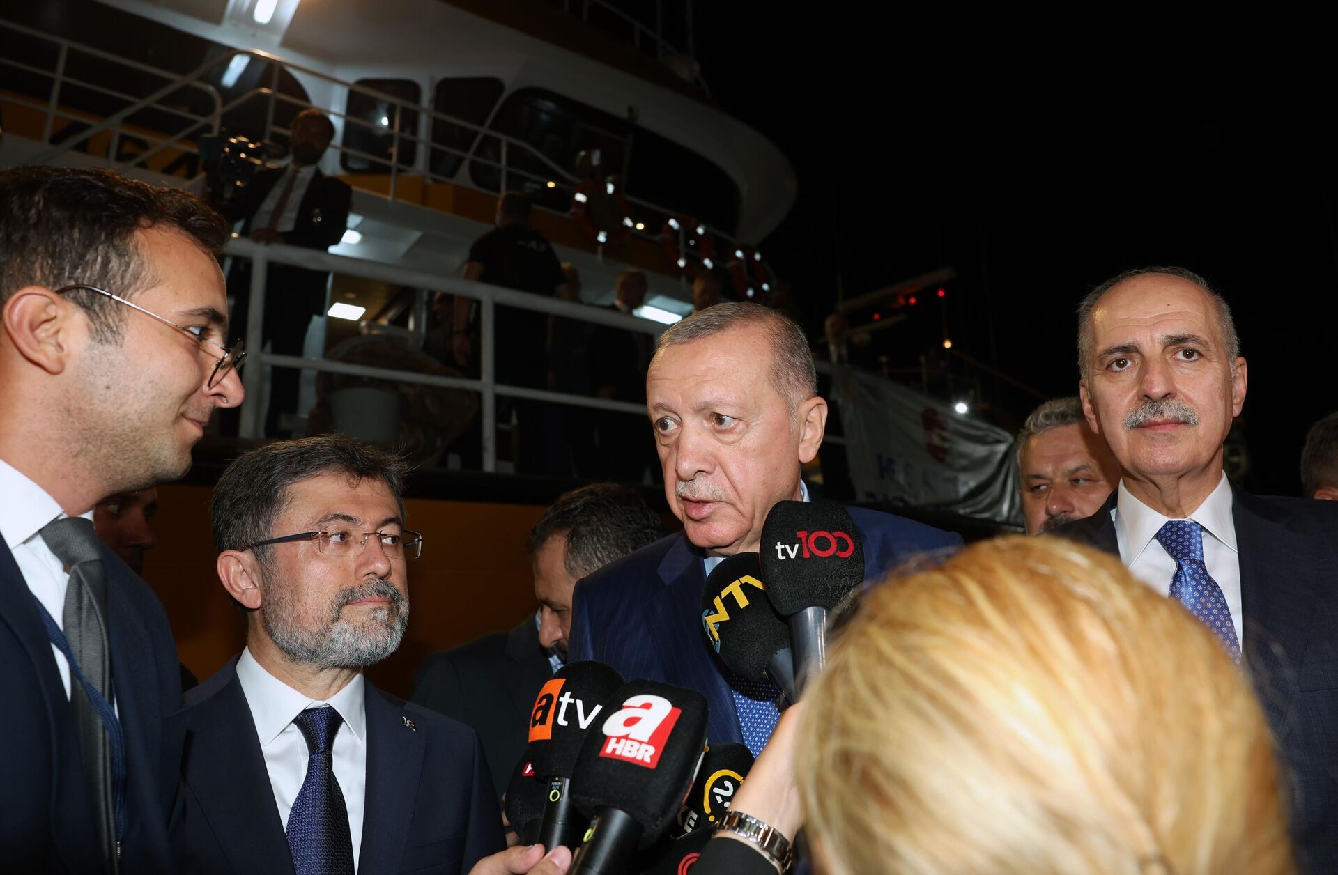 Cumhurbaşkanı Recep Tayyip Erdoğan, Poyrazköy'de 2023-2024 su ürünleri av sezonu açılışına katıldı.
 - Sputnik Türkiye, 1920, 31.08.2023