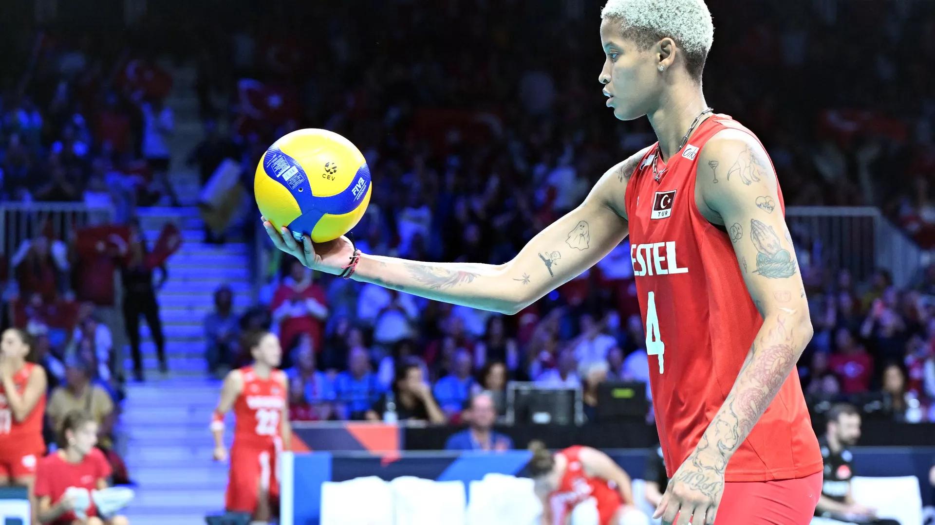 A Milli Kadın Voleybol Takımı, 2023 CEV Avrupa Şampiyonası'nın yarı finalinde son Avrupa şampiyonu İtalya'yı 3-2 yenerek finale yükseldi. Maçta, Melissa Vargas da yer aldı. 