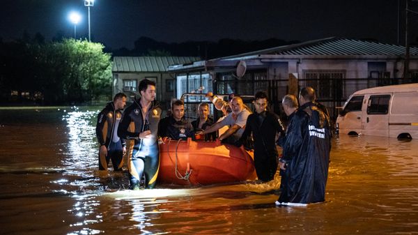 İstanbul'un Arnavutköy, Başakşehir ve Küçükçekmece ilçelerinde kuvvetli yağış etkili oldu - Sputnik Türkiye