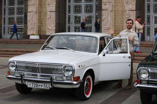 Toplam 30 ekibin katıldığı ‘diplomatik ralli’ Rusya Dışişleri Bakanlığı’nın bulunduğu meydandan başlayarak Volga kıyılarında, Tver bölgesindeki Zavidovo Tatil Tesisleri’nde son buldu. - Sputnik Türkiye