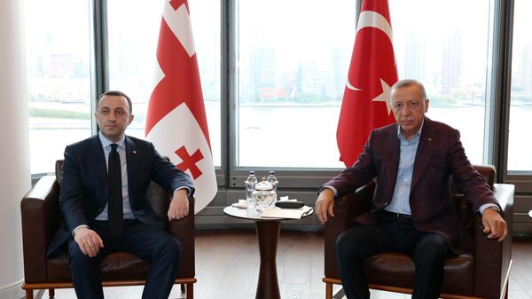 Birleşmiş Milletler (BM) 78. Genel Kurulu'na katılmak üzere New York'ta bulunan Cumhurbaşkanı Recep Tayyip Erdoğan, Gürcistan Başbakanı Irakli Garibaşvili'yi kabul etti - Sputnik Türkiye