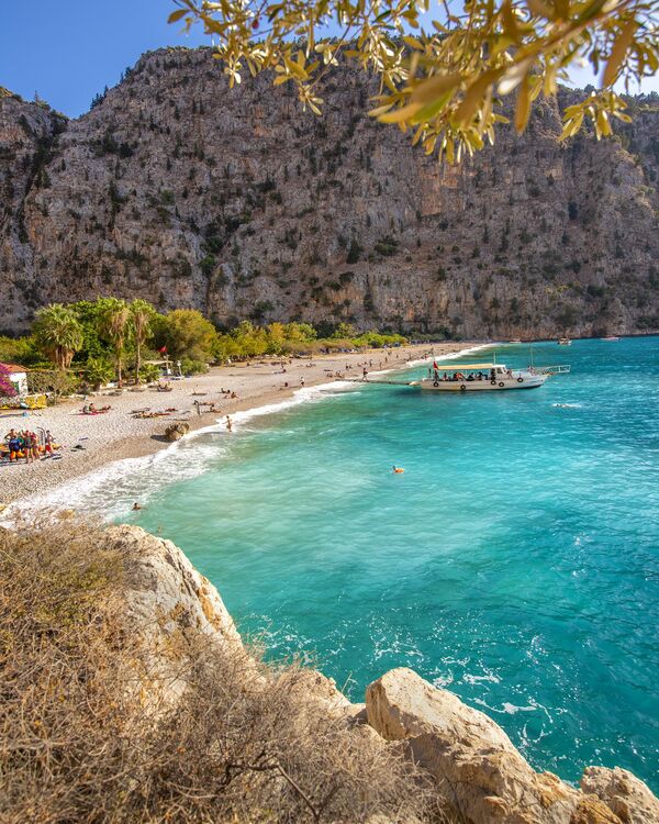 Fethiye Belediyesi, 'Best  places for a beach holiday in October' başlığıyla 'Ekim ayında plaj  tatili için en iyi yerler' listesini açıklayan The Times gazetesinin  Türkiye'den sadece Fethiye'yi seçtiğini açıkladı. - Sputnik Türkiye
