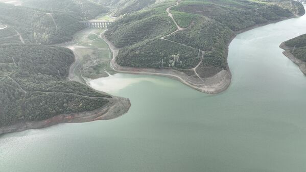 Sağanağın  en olumlu etkilediği baraj Alibey oldu. 5 gün önce yüzde 16,06 doluluk  oranına sahip Alibey Barajı yağışlarda 3 milyon metreküp su aldı.  Barajın doluluk oranı yüzde 8,82 artarak 24,88'e çıktı. - Sputnik Türkiye