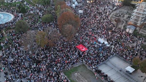 Milli İrade Platformunca, İsrail'in Filistin'deki saldırılarına tepki  göstermek amacıyla İstanbul'da Büyük Filistin Yürüyüşü düzenlendi. - Sputnik Türkiye