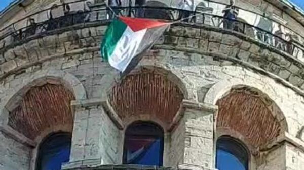 Galata Kulesi'ne Filistin bayrağı astılar - Sputnik Türkiye