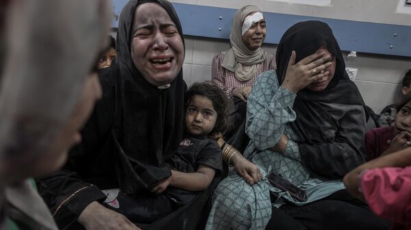 Gazze'deki Sağlık Bakanlığı Sözcüsü: İsrail'in Gazze'deki El-Ehli Baptist Hastanesi'ni bombalaması sonucu ölü sayısı 500'e yükseldi. Saldırı sonucu çok sayıda yarılı, Gazze kentindeki Şifa hastanesine kaldırıldı. - Sputnik Türkiye