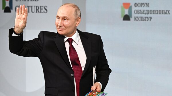Vladimir Putin, IX Uluslararası St Petersburg'daki Kültür Forumu - Sputnik Türkiye