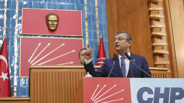 Cumhuriyet Halk Partisi Genel Başkanı Özgür Özel - Sputnik Türkiye