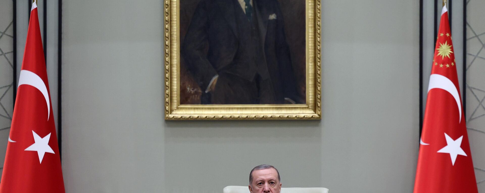 Milli Güvenlik Kurulu (MGK), Cumhurbaşkanı Recep Tayyip Erdoğan başkanlığında Cumhurbaşkanlığı Külliyesi'nde toplandı.
 - Sputnik Türkiye, 1920, 29.11.2023