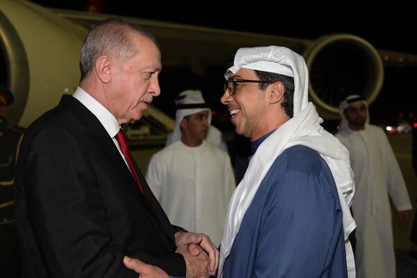 Cumhurbaşkanı Recep Tayyip Erdoğan, Birleşmiş Milletler İklim Değişikliği Çerçeve Sözleşmesi 28'inci Taraflar Konferansı (COP28) kapsamında düzenlenecek Dünya İklim Eylemi Zirvesi'ne katılmak üzere Birleşik Arap Emirlikleri'ne (BAE) vardı. Cumhurbaşkanı Erdoğan, Dubai Uluslararası Havalimanı'ndaki karşılama töreninin ardından konaklayacağı otele geçti.
 - Sputnik Türkiye