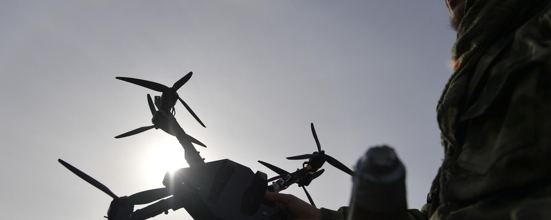 insansız hava aracı (İHA) drone drone İHA   - Sputnik Türkiye, 1920, 15.04.2026