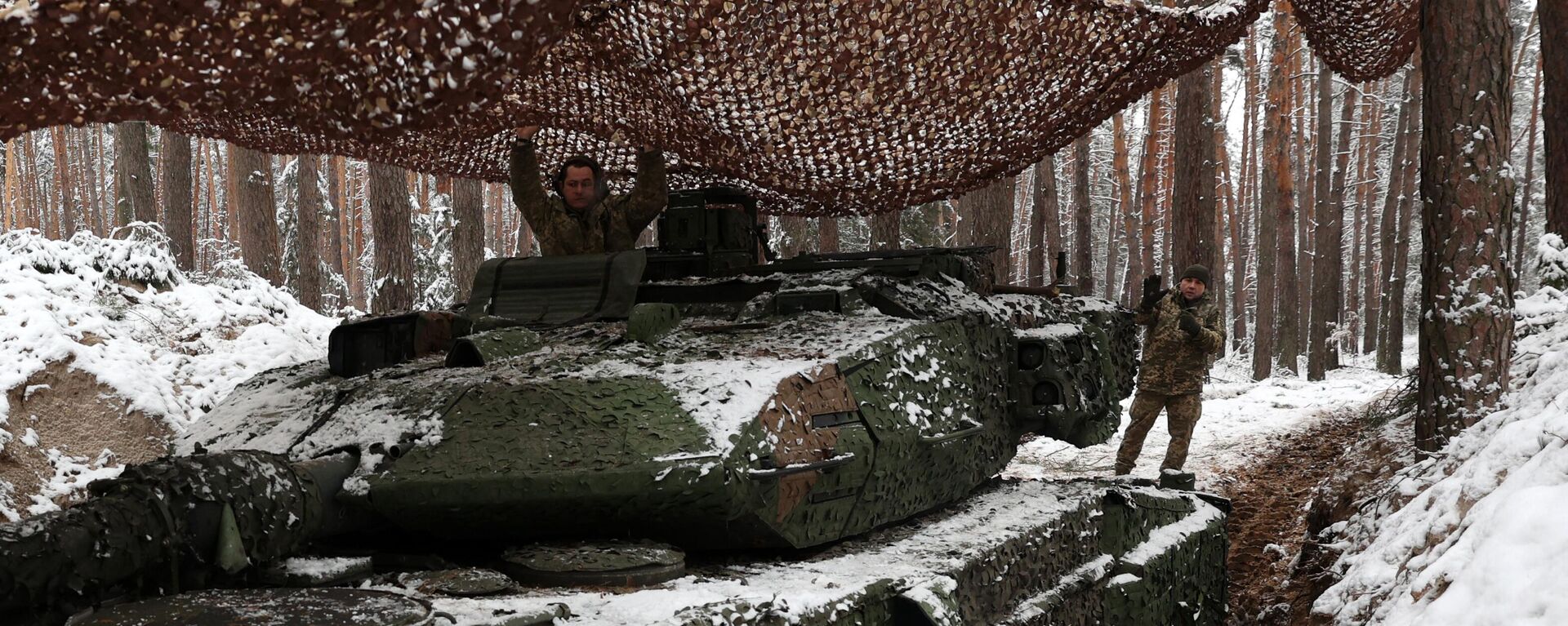 Almanya Leopard tankı Ukrayna kış asker Rusya - Sputnik Türkiye, 1920, 23.04.2024
