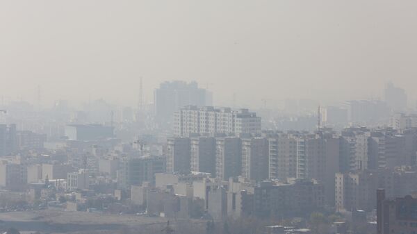Tahran'da hava kirliliği
 - Sputnik Türkiye
