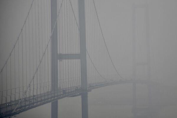 Osmangazi Köprüsü'nde yoğun sis yaşanıyor - Sputnik Türkiye
