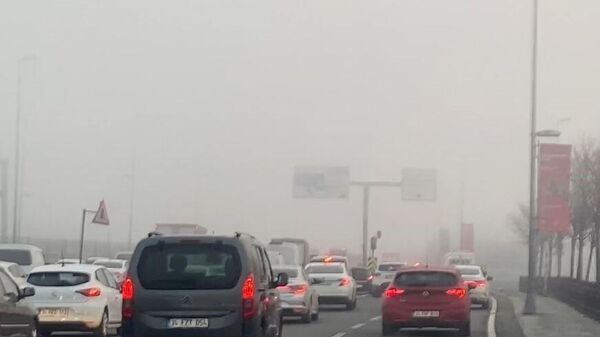 İstanbul’da yoğun sis etkili oldu: Görüş mesafesi azaldı - Sputnik Türkiye