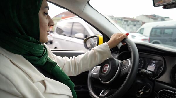 Taksiye ödediği paralar fazla gelince taksi şoförü oldu  - Sputnik Türkiye