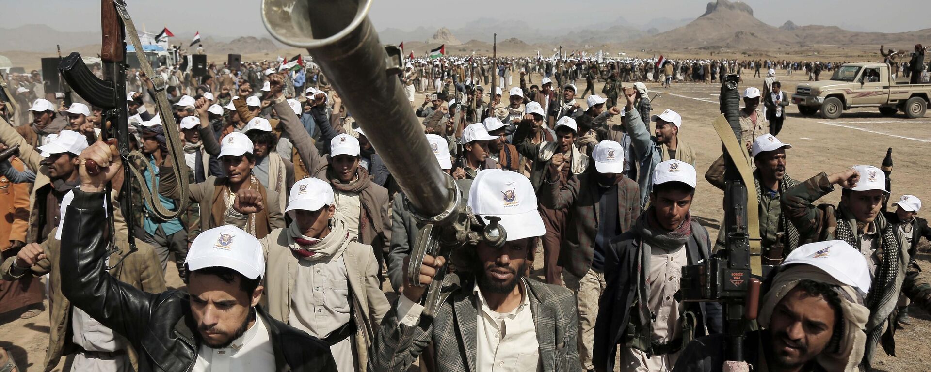 Husi destekçileri, geçit düzenledi - Sputnik Türkiye, 1920, 28.06.2025