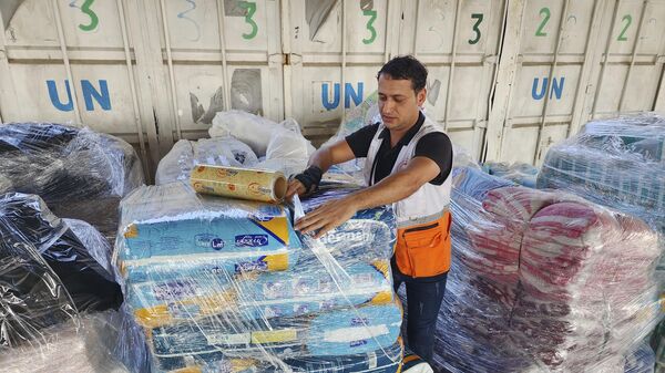 Birleşmiş Milletler (BM) Yakın Doğu'daki Filistinli Mültecilere Yardım ve Bayındırlık Ajansı (UNRWA) insani yardım - Sputnik Türkiye