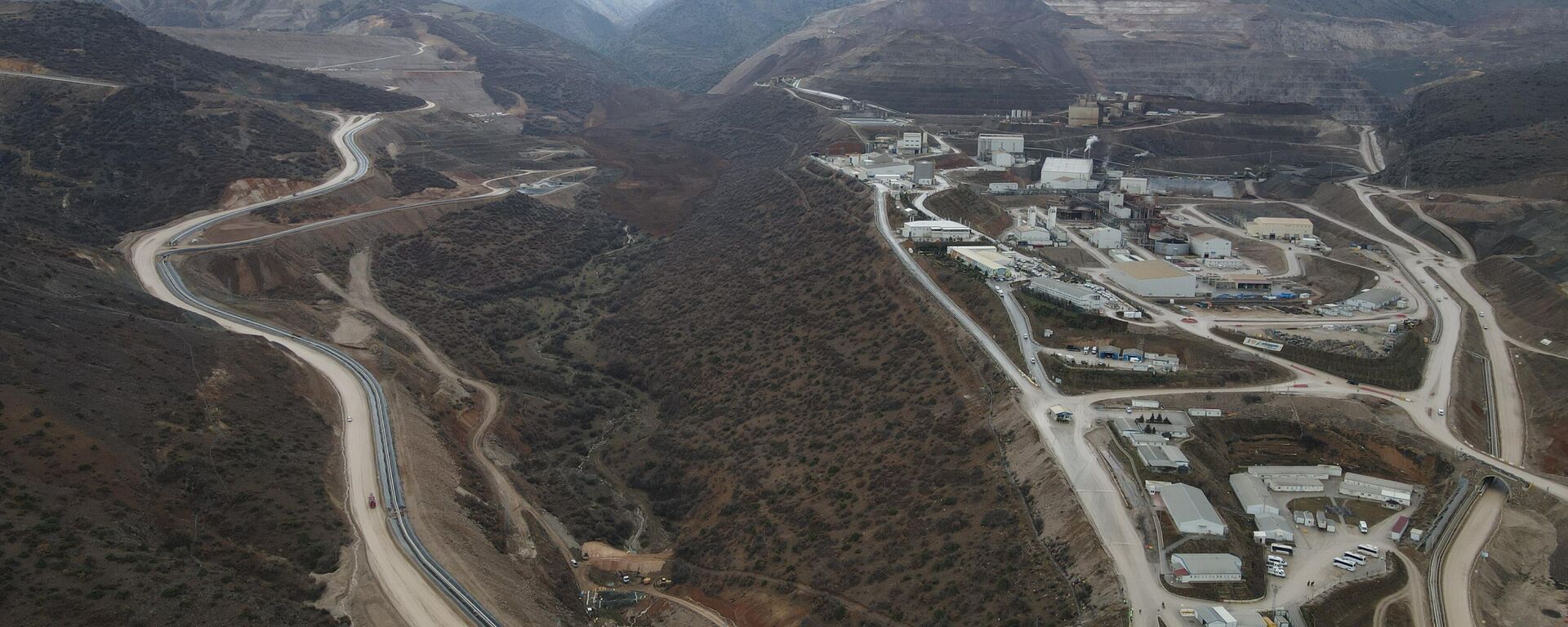 Erzincan'ın İliç ilçesinde toprak kaymasının meydana geldiği maden ocağı bölgesi  - Sputnik Türkiye, 1920, 14.02.2024