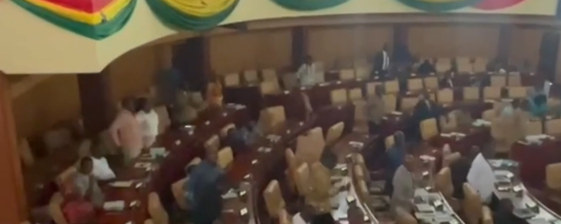 Gana parlamentosu, 1.8 milyon dolarlık borcu nedeniyle elektriksiz kaldı - Sputnik Türkiye, 1920, 01.03.2024