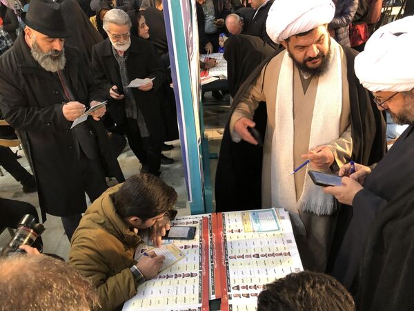 İran’da 61 milyon 172 binden fazla seçmen bulunuyor. - Sputnik Türkiye
