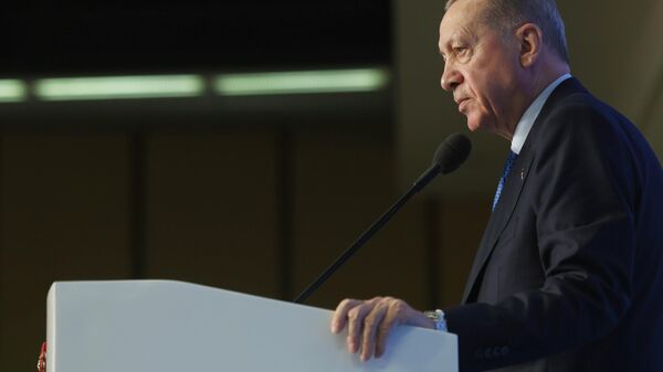 Cumhurbaşkanı Recep Tayyip Erdoğan, Marmaris’te Sivil Toplum Kuruluşları ve Kanaat Önderleri Buluşması'na katılarak, konuşma yaptı.
 - Sputnik Türkiye