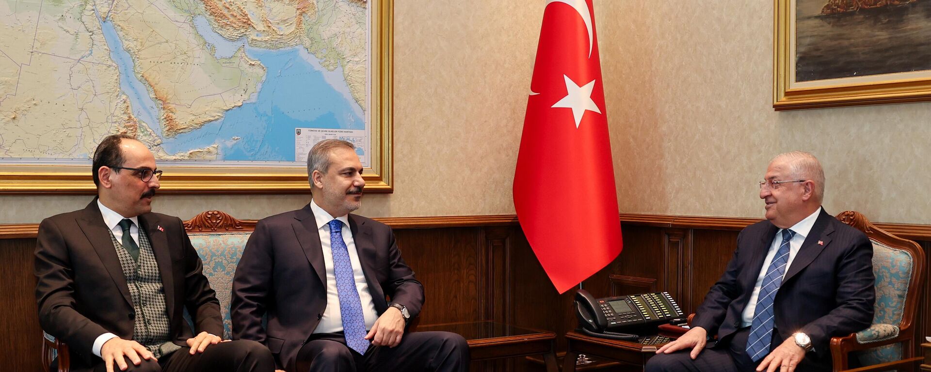 Dışişleri Bakanı Fidan, Milli Savunma Bakanı Güler ve MİT Başkanı Kalın bir araya geldi - Sputnik Türkiye, 1920, 13.03.2024