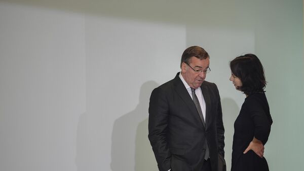 Almanya Dışişleri Bakanı Annalena Baerbock Alman Savunma Bakanı Pistorius ile  - Sputnik Türkiye