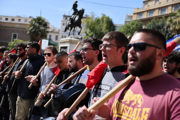 Yunanistan&#x27;ın başkenti Atina&#x27;da öğrenciler hükümetin yeni üniversite reformunu protesto etmek tekrar bir araya geldi. - Sputnik Türkiye