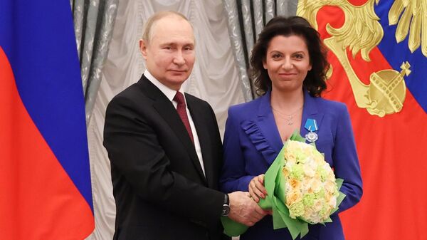  Simonyan - Putin - Sputnik Türkiye