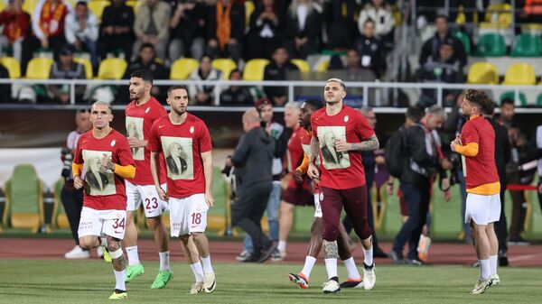 Süper Kupa maçı için takımlar stada geldi - Sputnik Türkiye