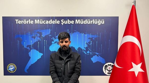 PKK’lı Mehmet Kopal Fransa'da yakalanarak Türkiye'ye getirildi - Sputnik Türkiye