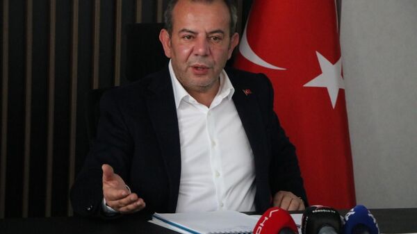 CHP'li Bolu Belediye Başkanı Tanju Özcan - Sputnik Türkiye