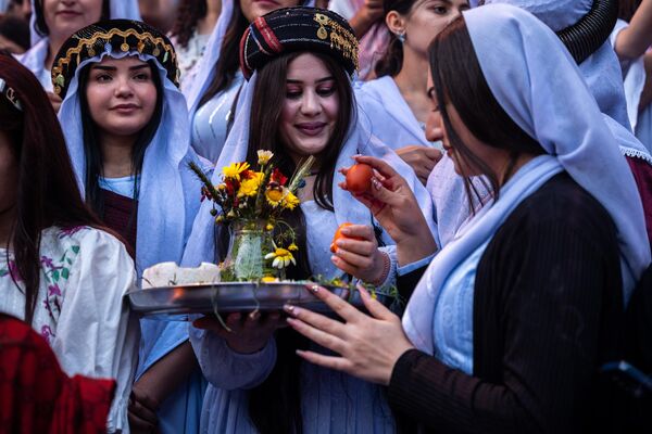 Yezidiler Kırmızı Çarşamba Bayramını kutladı - Sputnik Türkiye