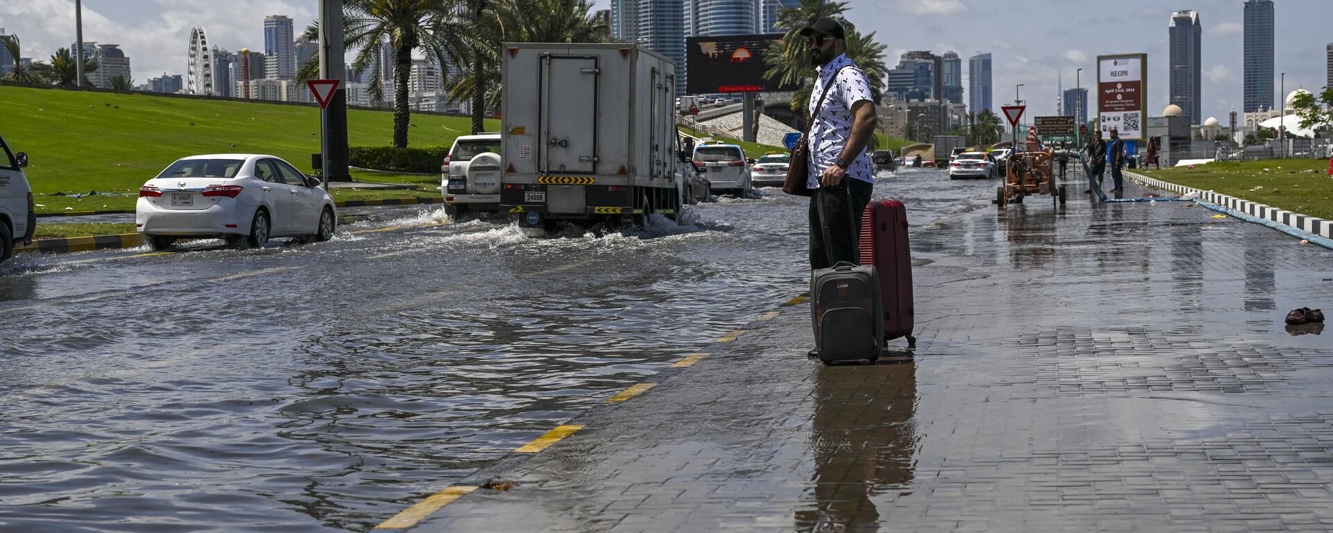 Birleşik Arap Emirlikleri Dubai sele yenik düştü - Sputnik Türkiye, 1920, 25.09.2024