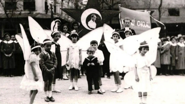 TBMM arşivini açtı: İlk 23 Nisan kutlamaları ortaya çıktı - Sputnik Türkiye