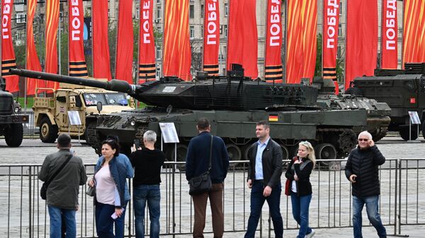 Alman Leopard tankı başkent Moskova’da sergileniyor - Sputnik Türkiye