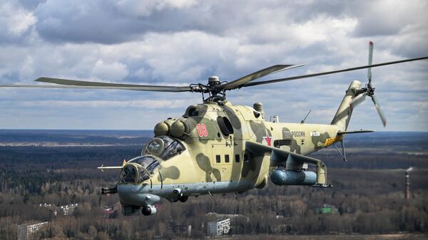 Rus savaş helikopteri Mi-35M  - Sputnik Türkiye