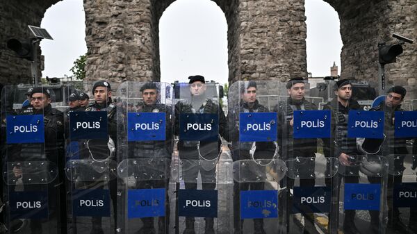 1 Mayıs Emek ve Dayanışma Günü dolayısıyla Saraçhane'de güvenlik önlemleri - Sputnik Türkiye
