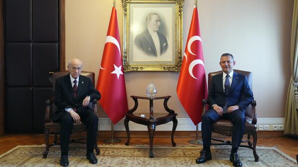 Özgür Özel, Devlet Bahçeli - Sputnik Türkiye