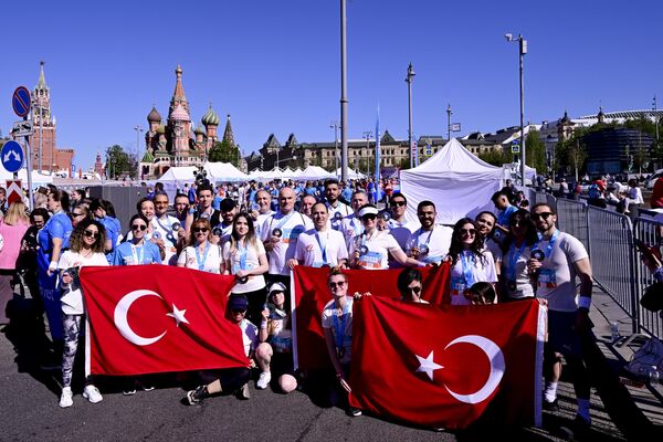 Rusya'da 19 Mayıs Atatürk'ü Anma, Gençlik ve Spor Bayramı 'Rusya Yarı Maratonu' ile kutlandı - Sputnik Türkiye