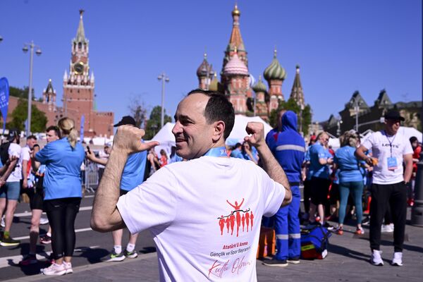 Rusya'da 19 Mayıs Atatürk'ü Anma, Gençlik ve Spor Bayramı 'Rusya Yarı Maratonu' ile kutlandı - Sputnik Türkiye